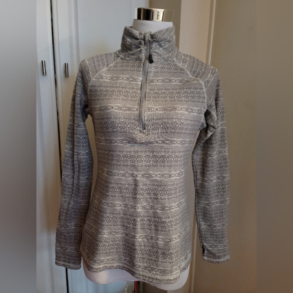 Eddie Bauer 1/4 zip activewear top size M